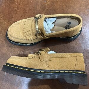Dr. Martens Adrian UK3